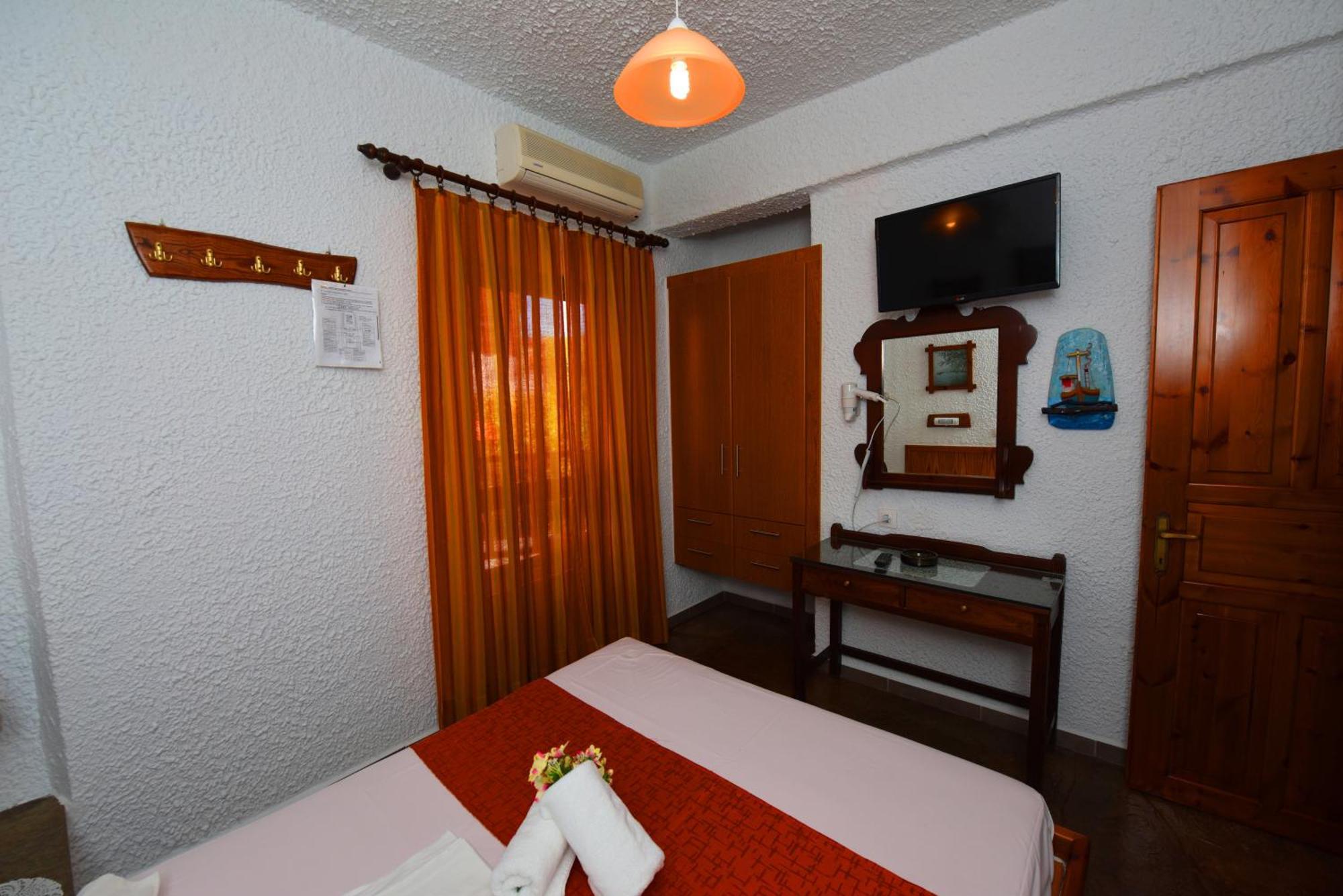 Haus Niko Apartments And Suites Nea Poteidaia Quarto foto